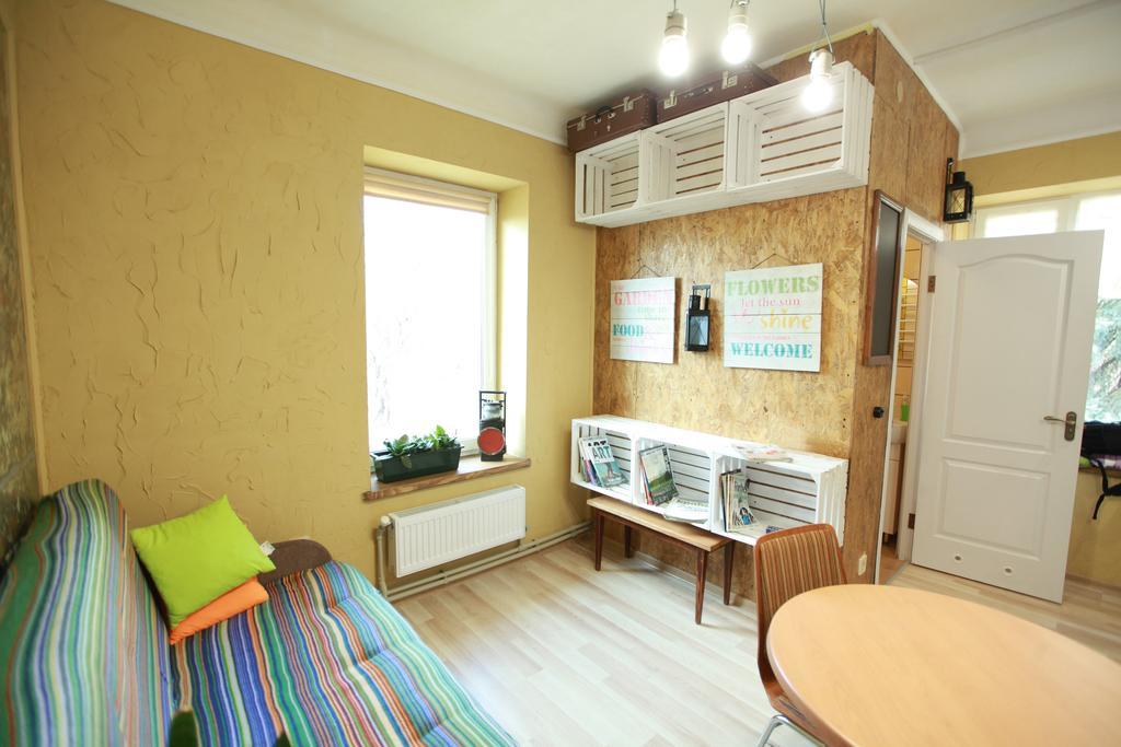 Apartment On Zaliznychna リヴィウ エクステリア 写真