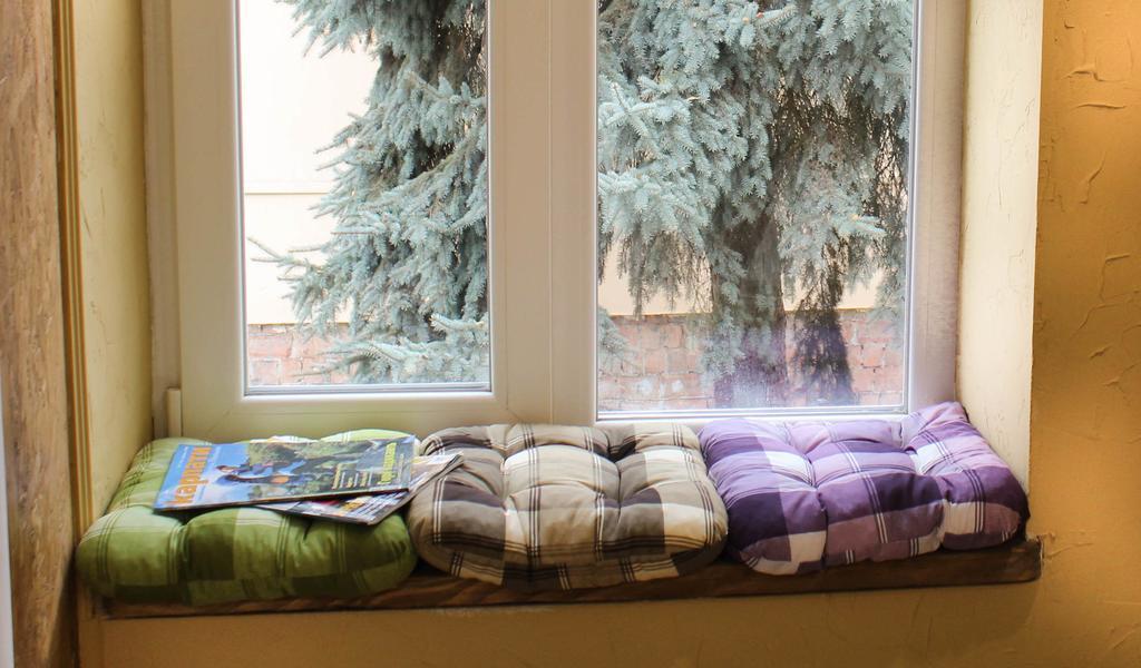 Apartment On Zaliznychna リヴィウ エクステリア 写真