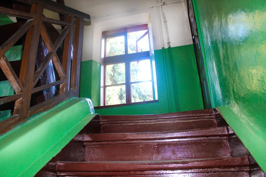 Apartment On Zaliznychna リヴィウ エクステリア 写真