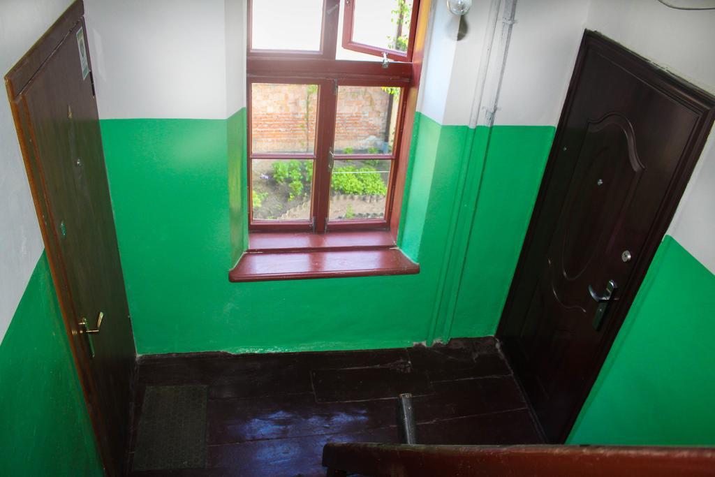 Apartment On Zaliznychna リヴィウ エクステリア 写真